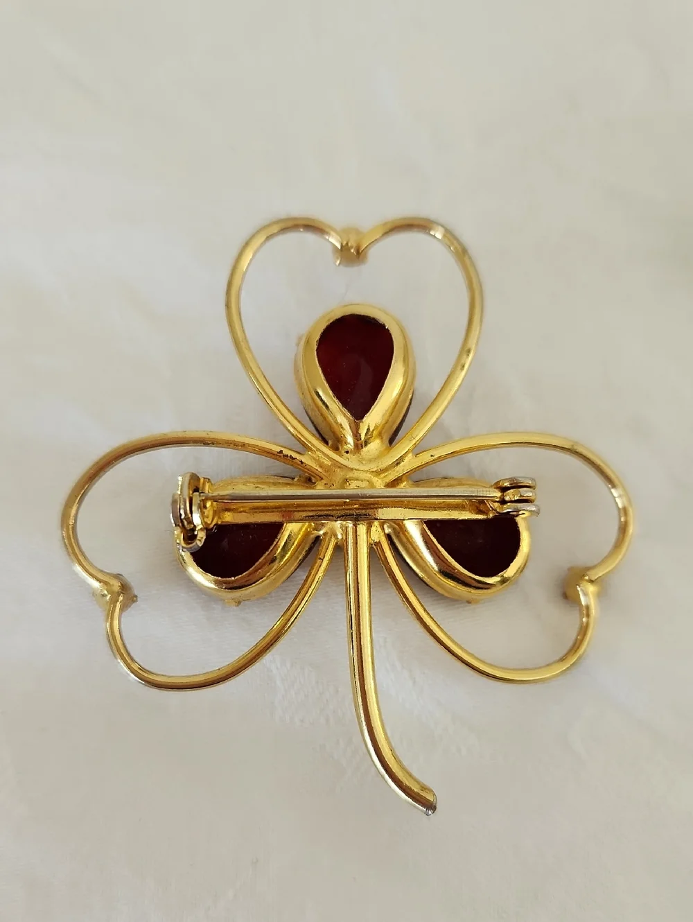 Red Rhinestone Clover Brooch Pin - Picture 3 of 5